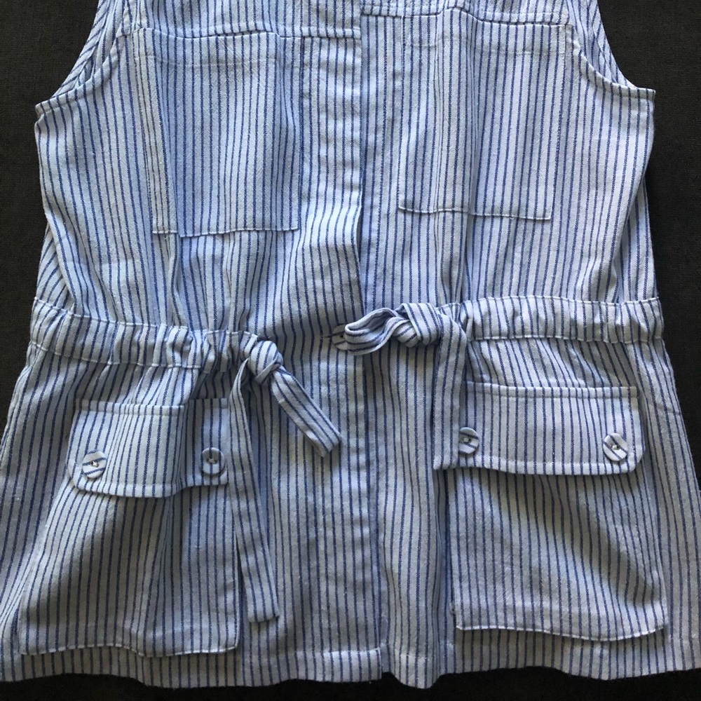 Vest - Picture 2 of 3